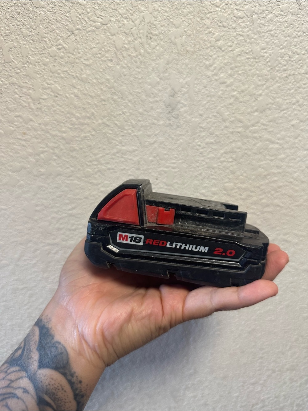 Milwaukee M18 REDLITHIUM 2.0 Battery Pack - Black & Red